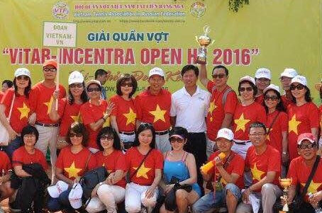 Hàng trăm VĐV dự giải tennis của cộng đồng người Việt ở Nga